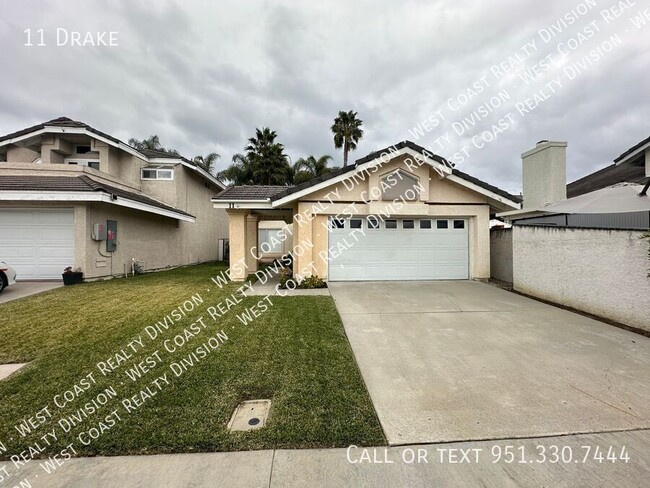 Building Photo - Gorgeous 2-bed/2-bath desirable part of La...