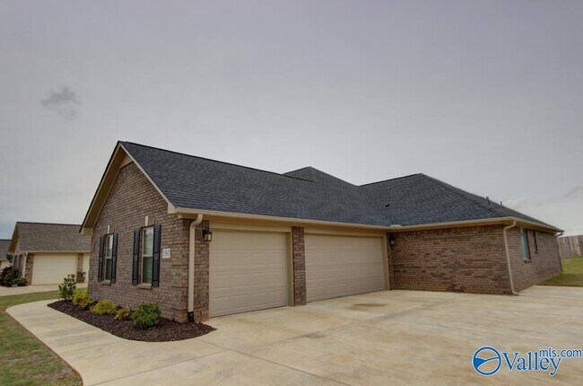 Foto del edificio - 13567 Arbor Ridge Dr