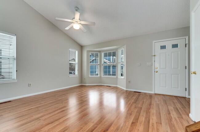 Photo - 1458 Sunnyside St House