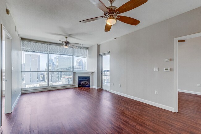 Foto del edificio - 300 W Beech St