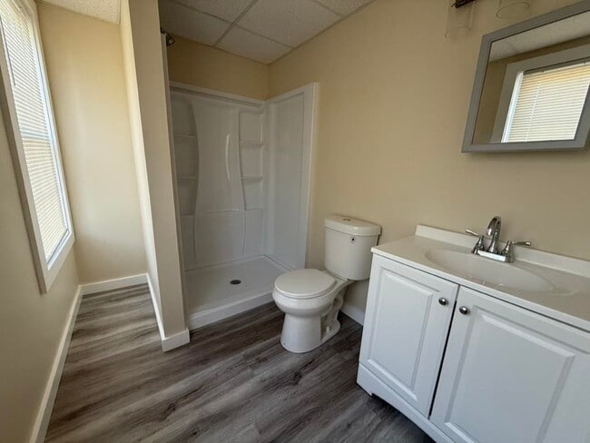 Building Photo - 155 N Main St