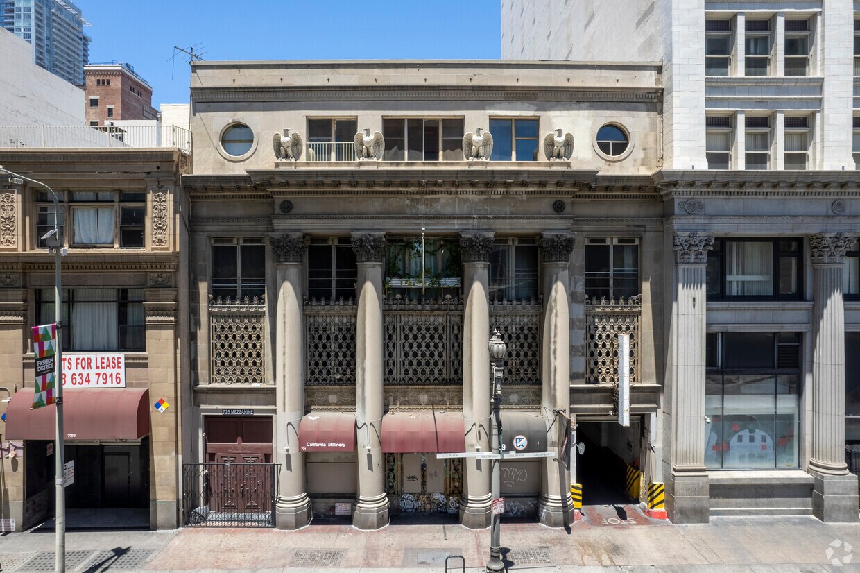 Primary Photo - 717-721 S Spring St