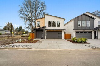 Building Photo - 6713 NE 27th Ct