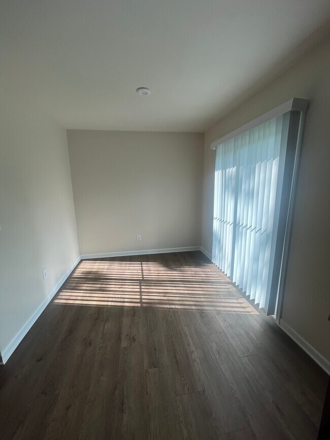 Foto del edificio - 2757 Thornton Grove Blvd