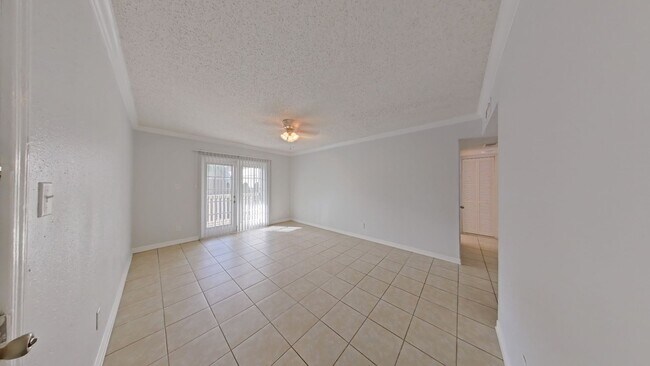 Foto del edificio - Bright Pool-View Condo with Private Balcony & Open Living Spaces