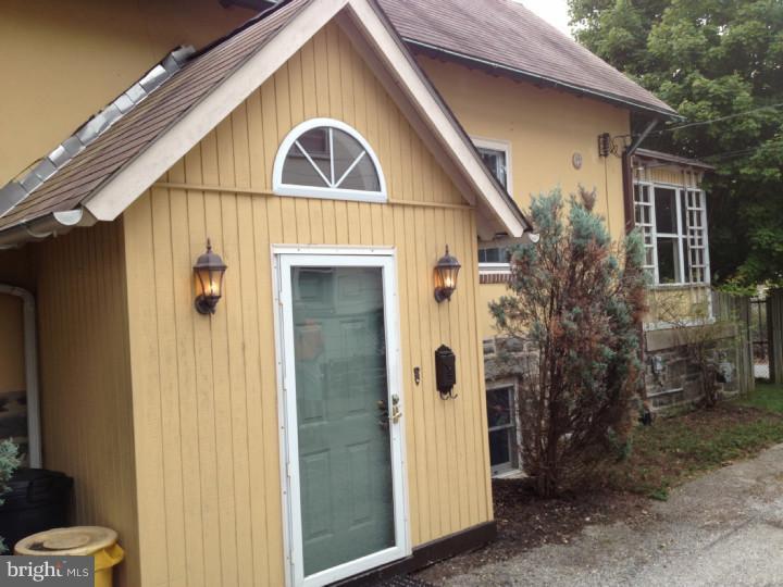 Primary Photo - 711 Miller St