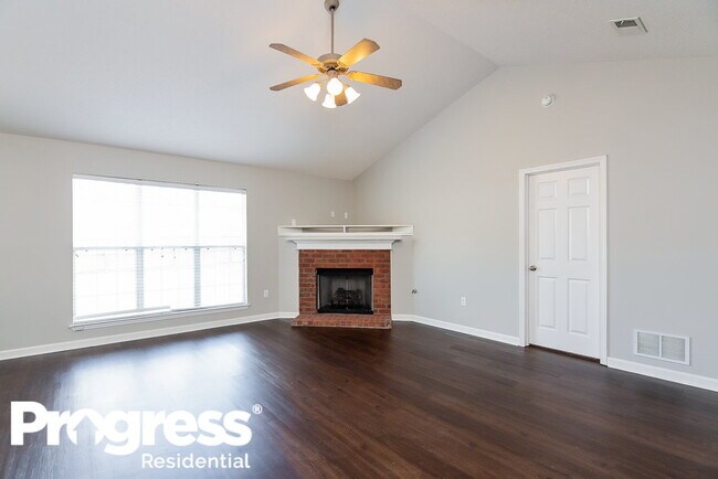 Building Photo - 1824 Roy Dr