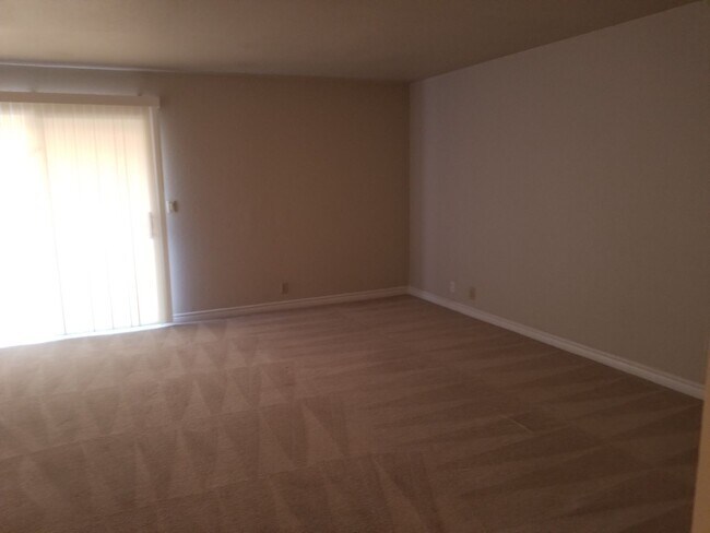 Foto del edificio - Beautiful 2 bedroom condo for Rent