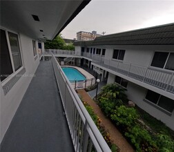 Building Photo - 1010 SE 15th St