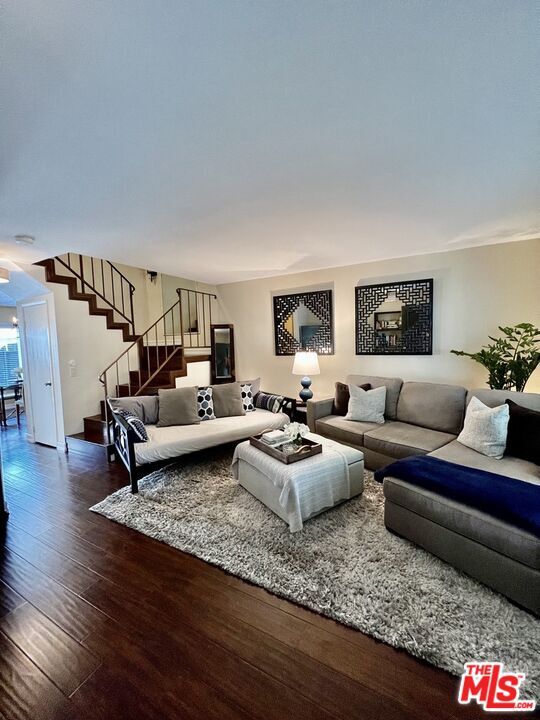 Foto del edificio - 27574 Rondell St