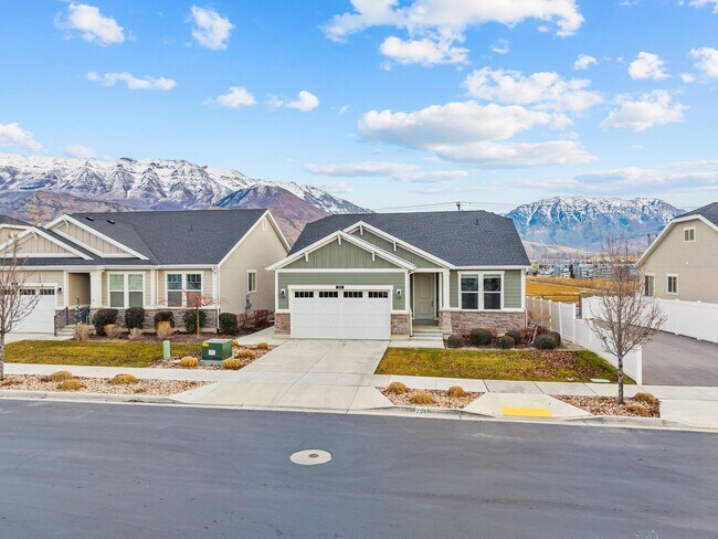 Foto del edificio - Beautiful 5 Bed / 3 Bath Single-Family Home in Lindon