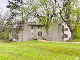Building Photo - 5905 W Ridgecrest Dr