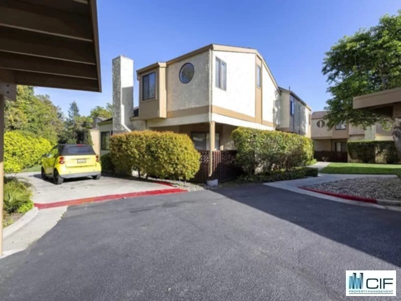 Primary Photo - Spacious Condo in Seacliff-Corner Unit- 2 ...