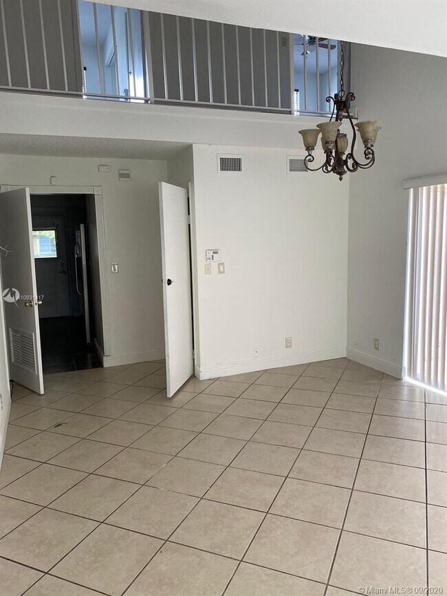 Foto del edificio - 3551 NW 95th Ter
