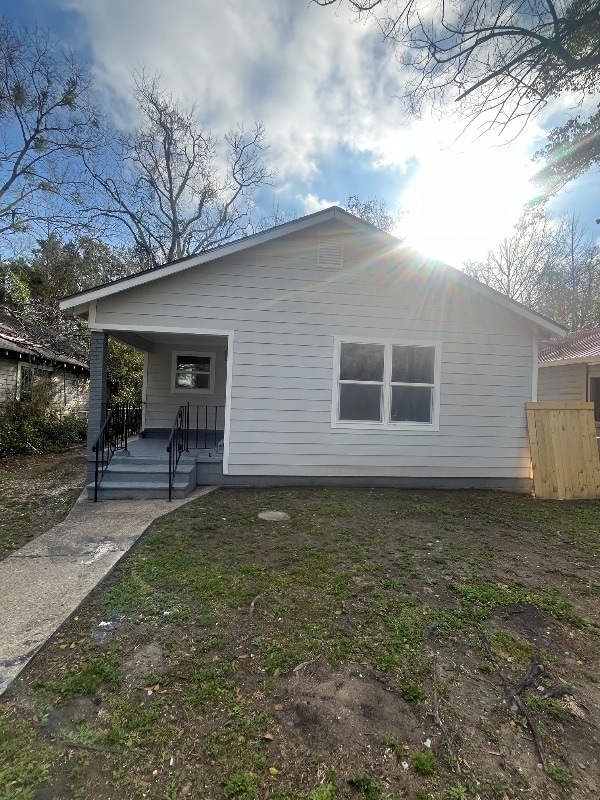 Building Photo - 514 Iowa Ave