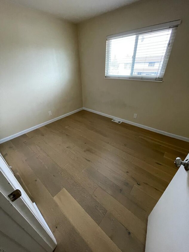 Bed 2 - 39345 Ide Ct