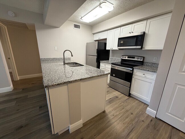 Foto del edificio - ANNUAL RENTAL - 2 BED / 2 BATH CONDO AT MYSTIC GARDENS