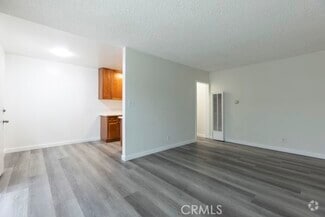 Building Photo - 5476 Linden Ave