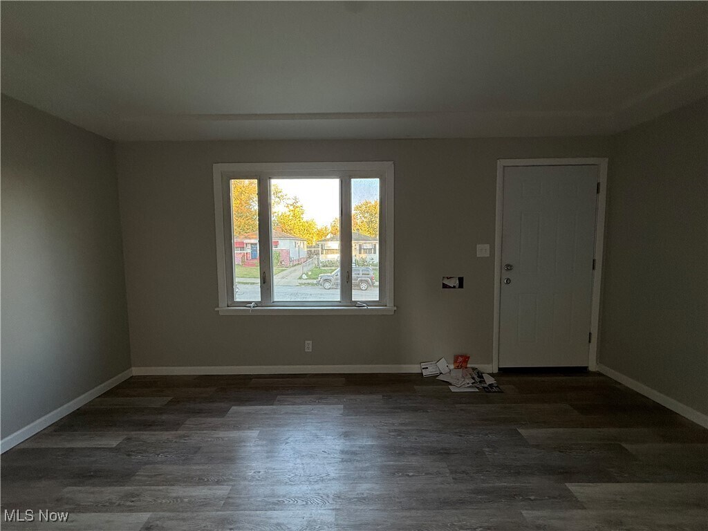 4468 E 156th St Cleveland, OH 44128 – photo 5