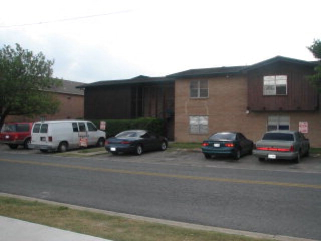 Building Photo - La Fontina Apartments