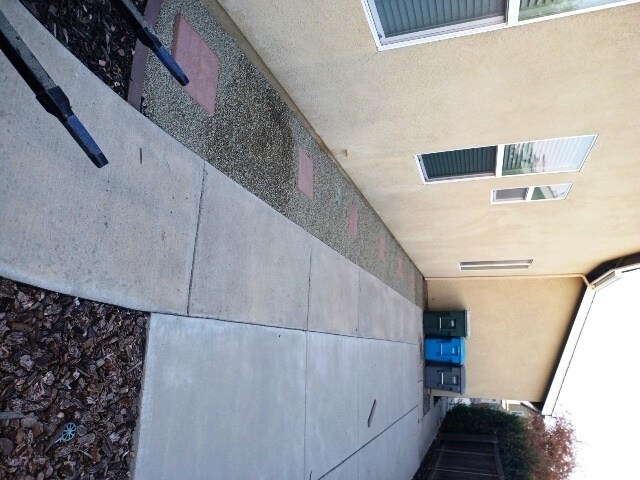 Foto del edificio - 1452 Claridge Ct