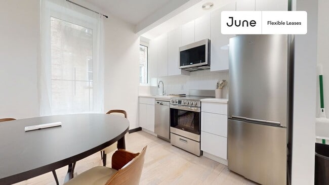 Photo - 624 E 17th St Apartment