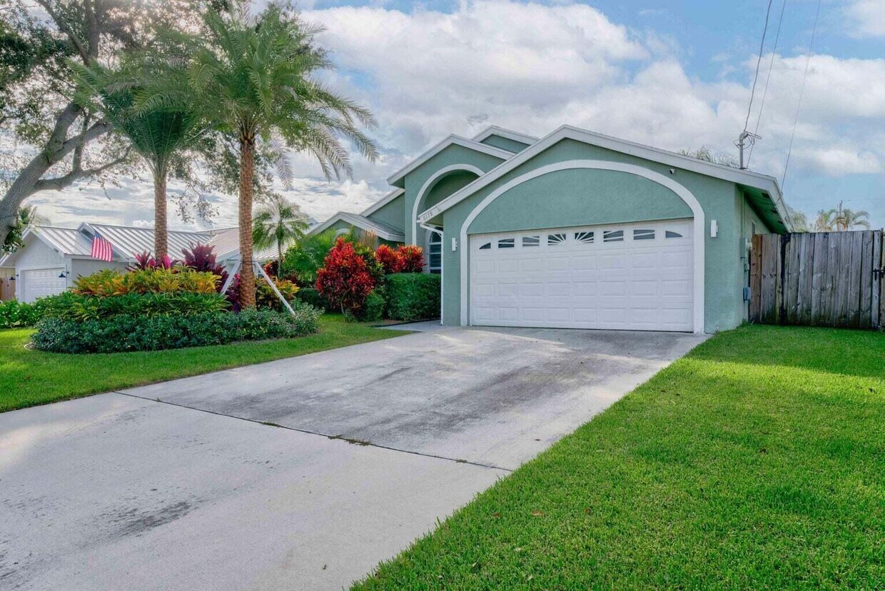Foto principal - 6178 Garrett St