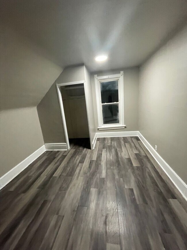 Foto del edificio - 2429 N 55th St