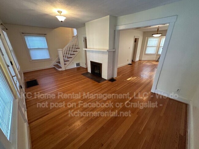 Foto del edificio - 5119 Grand Ave