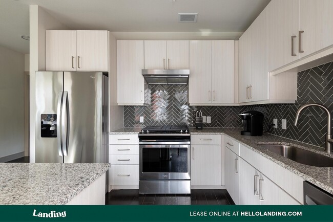 Foto del edificio - 1614 E 6th St