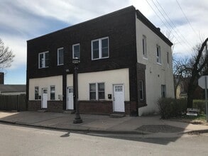 Building Photo - 217-219 Bates Ave