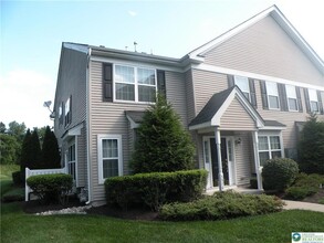 Building Photo - 5976 Saratoga Ln