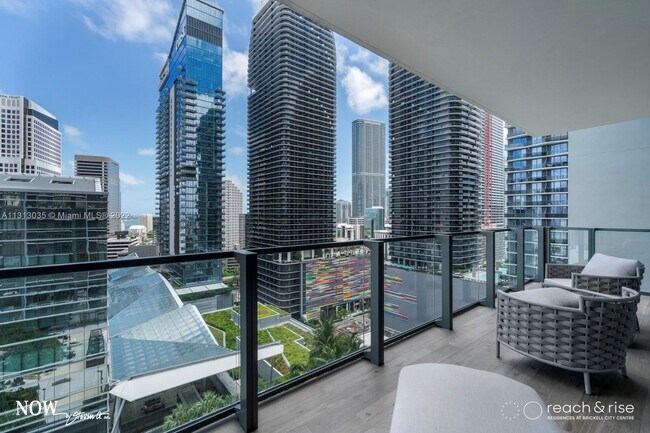 Foto del edificio - 88 SW 7th St