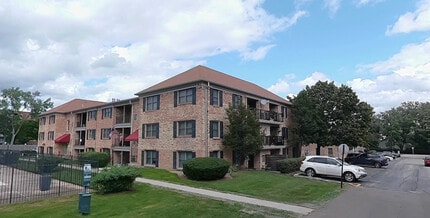 Building Photo - 1728 Fayette Walk