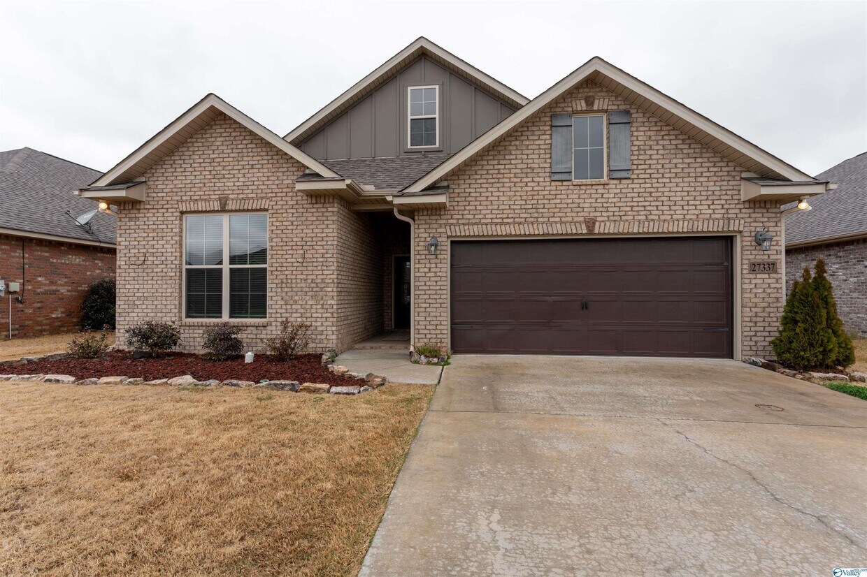 27337 Dieken Dr, Athens, AL 35613 House for Rent in Athens, AL