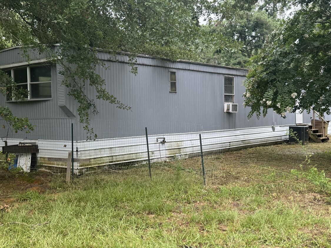 Foto del edificio - 385 Liberty Church Rd