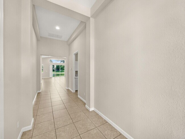 Foto del edificio - 1863 SW Jamesport Dr
