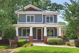 Building Photo - 1452 Woodland Hills Dr NE