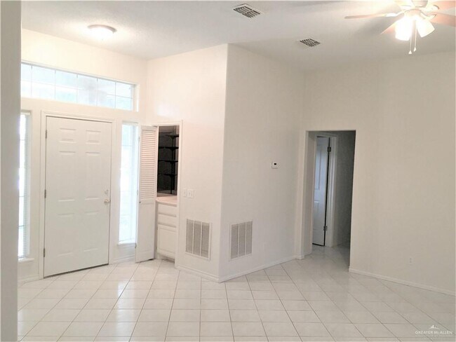 Foto del edificio - 24 S 43rd St