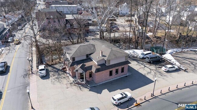 Foto del edificio - 146 Main St