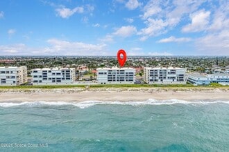 Building Photo - 403 Jimmy Buffett Mem Hwy