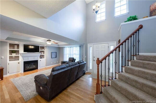Building Photo - 4140 Lakeside Dr.
