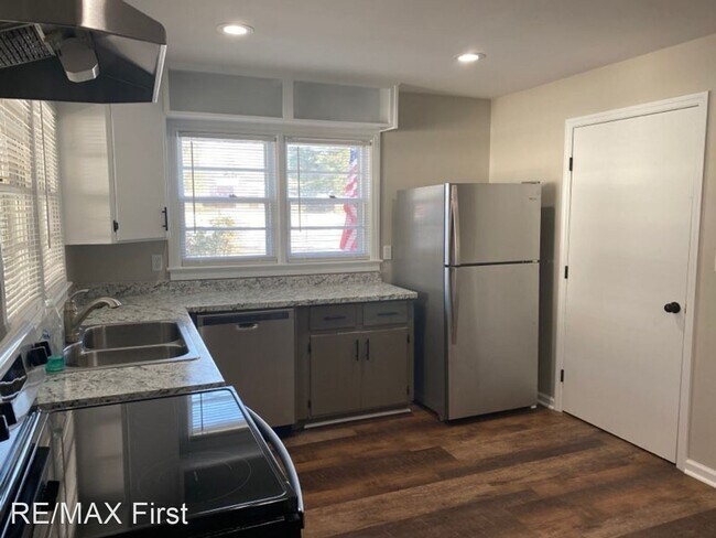 Foto del edificio - 2 br, 1 bath House - 266 Pinecrest Circle