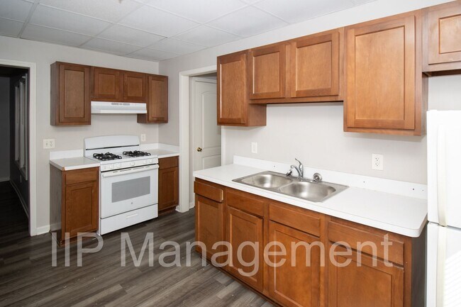 Foto del edificio - Newly updated 2 bedroom/1 bath in the Lora...