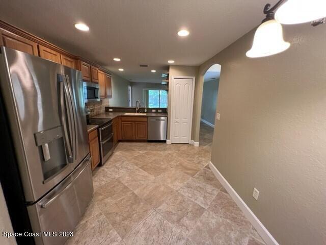 Building Photo - 2576 Southover Dr NE