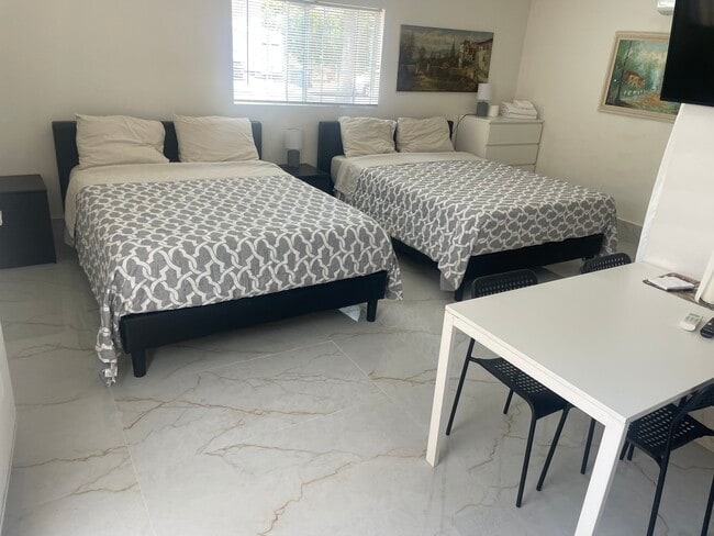 Building Photo - 12619 Emelita St