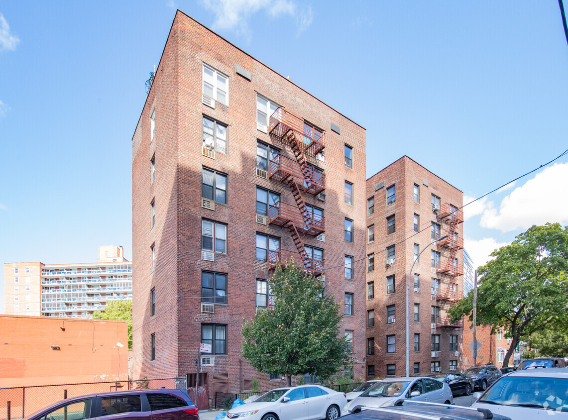 9711 63ª calle - 9711 63rd Dr