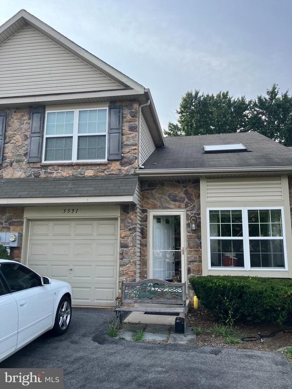 Building Photo - 5551 Stonecroft Ln
