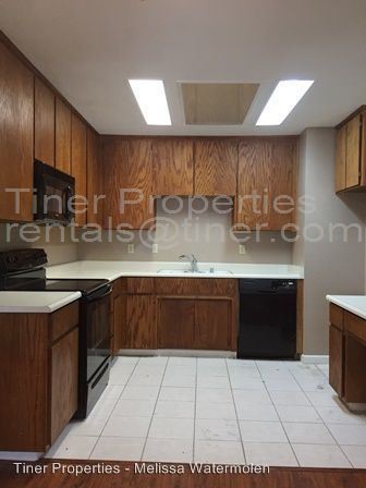 Foto del edificio - 2395 Alta Garden Ln