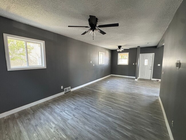 Foto del edificio - 620 1st Ave